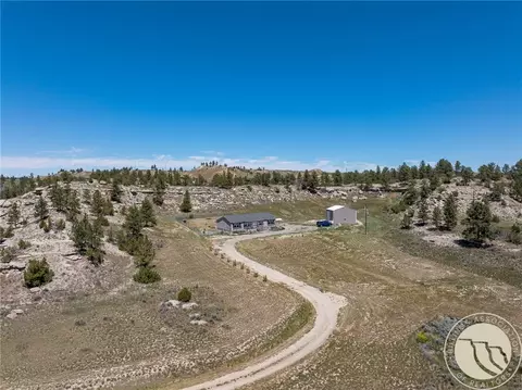 4 N Moonlight Dr, Roundup, MT 59072