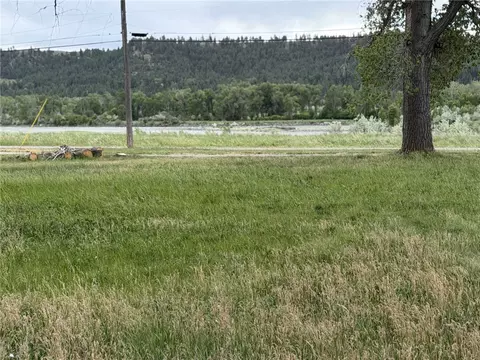 233 W 1st Ave N, Columbus, MT 59019