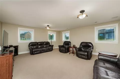 Living - 975 Rockfork Cir, Laurel, MT 59044 photo 4 of 5