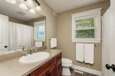 Bath - 975 Rockfork Cir, Laurel, MT 59044 photo 1 of 3