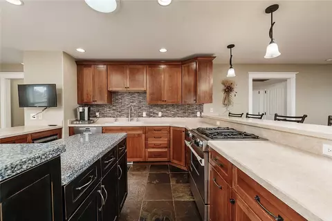 Kitchen - 975 Rockfork Cir, Laurel, MT 59044 photo 3 of 4