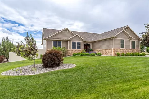 2071 Greenbriar Rd, Billings, MT 59105
