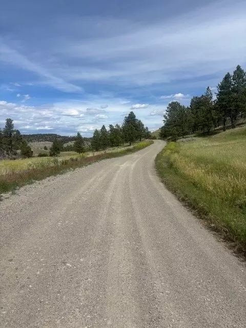 147 Haystack Coulee Rd, Columbus, MT 59019 photo 3