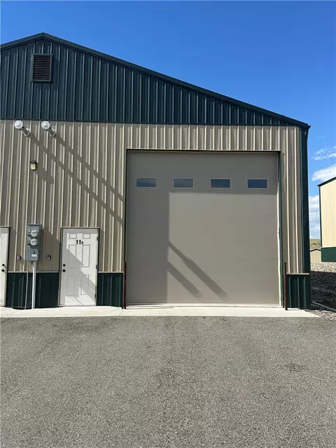 125 S 80th St W, Billings, MT 59106
