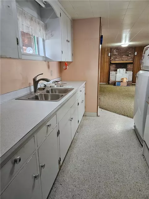 Kitchen - 16 Memory Ln, Billings, MT 59101 photo 2 of 2