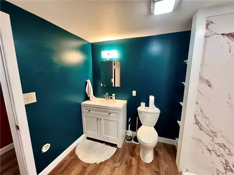 Bath - 206 E Stanton St, Plains, MT 59859 photo 5 of 5