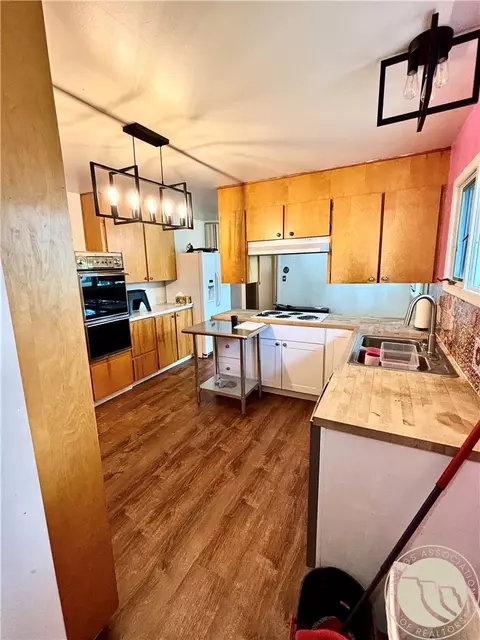 Kitchen - 206 E Stanton St, Plains, MT 59859 photo 1 of 3