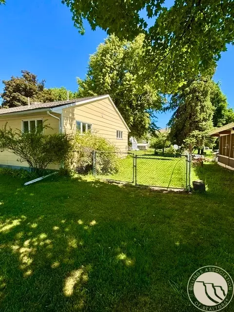 Exterior - 206 E Stanton St, Plains, MT 59859 photo 6 of 9