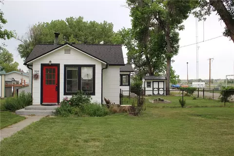 306 2nd St, Custer, MT 59024