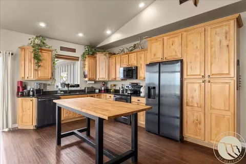 Kitchen - 13605 N Ranchairo Rd, Molt, MT 59057 photo 1 of 3