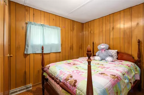 Bedroom - 15 Cactus Dr, Fromberg, MT 59029 photo 2 of 3