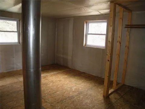 Bedroom - 448 W Parrot Creek Rd, Roundup, MT 59072 photo 2 of 3