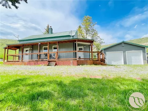 135 N First St, Bearcreek, MT 59007