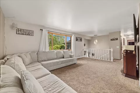 Living - 1328 Beartooth Dr, Laurel, MT 59044 photo 2 of 3