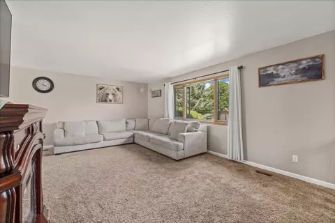 Living - 1328 Beartooth Dr, Laurel, MT 59044 photo 1 of 3