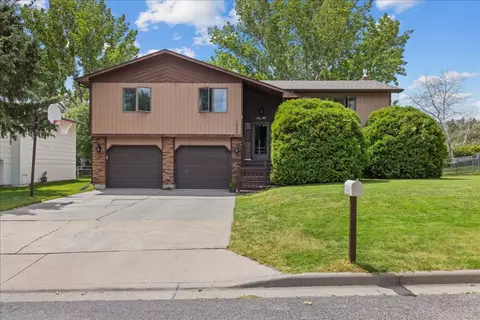 1328 Beartooth Dr, Laurel, MT 59044