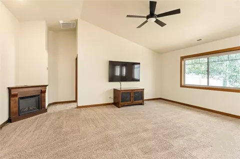 Living - 5933 Foxtail W, Billings, MT 59106 photo 2 of 9