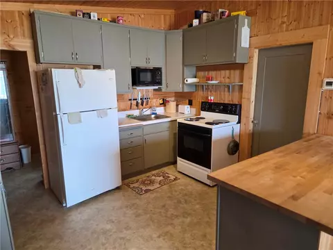 Kitchen - 46 Upper Reservoir Ln, Shawmut, MT 59078 photo 2 of 2