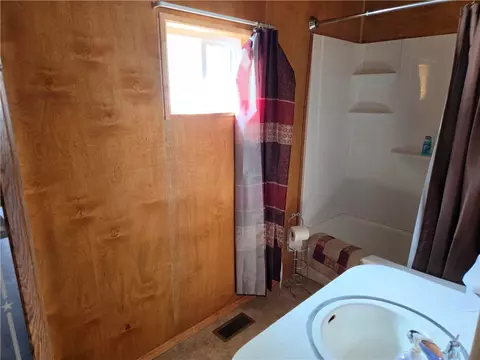 Bath - 46 Upper Reservoir Ln, Shawmut, MT 59078 photo 2 of 2