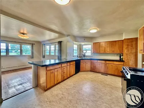 417 River Ave E, Ryegate, MT 59074 photo 12