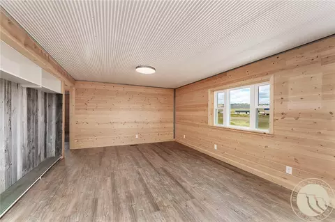 Living - 8500 Prairie Hawk Rd, Billings, MT 59105 photo 2 of 2