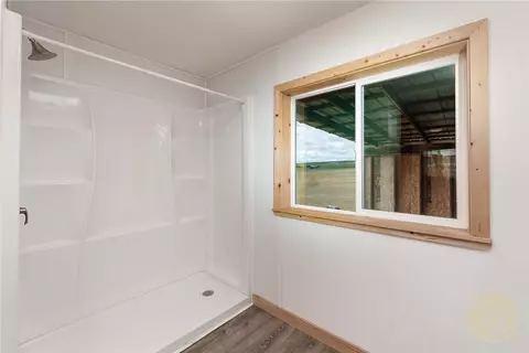Bath - 8500 Prairie Hawk Rd, Billings, MT 59105 photo 2 of 3