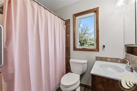 Bath - 7851 Spear Dr, Shepherd, MT 59079 photo 2 of 3
