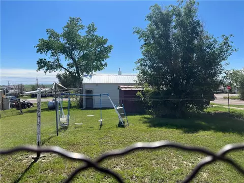 Exterior - 1306 B Ave, Circle, MT 59215 photo 3 of 5