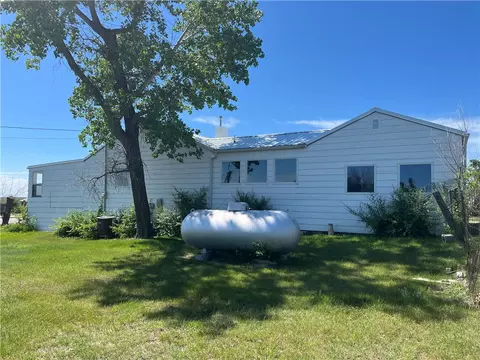 Exterior - 1306 B Ave, Circle, MT 59215 photo 5 of 5