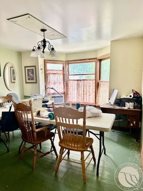 Dining - 303 E 1st St E #5-6, Roundup, MT 59072 photo 1 of 4