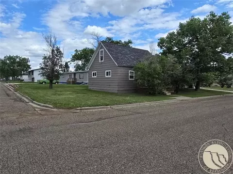 Exterior - 302 S 8th St E, Baker, MT 59313 photo 3 of 8