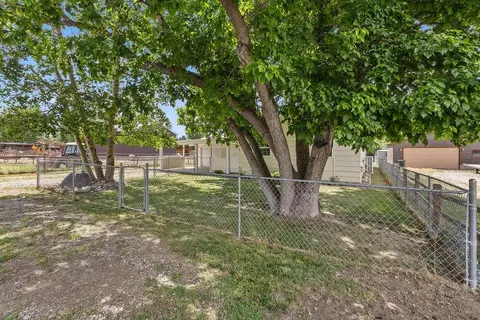 Exterior - 210 S Avis St, Absarokee, MT 59001 photo 3 of 10