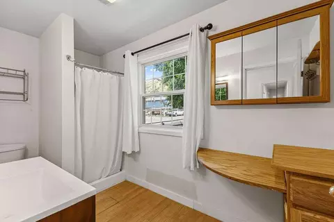 Bath - 210 S Avis St, Absarokee, MT 59001 photo 4 of 6