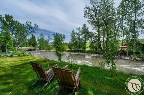 21 E Rosebud Rd, Roscoe, MT 59071 photo 2