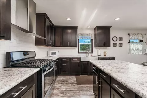 Kitchen - 6 Eagle Mountain Rd, Columbus, MT 59019 photo 3 of 4
