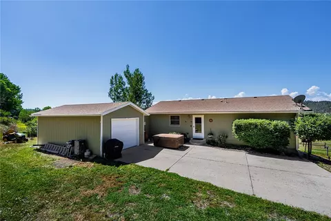 Exterior - 6 Eagle Mountain Rd, Columbus, MT 59019 photo 1 of 8