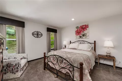 Bedroom - 6 Eagle Mountain Rd, Columbus, MT 59019 photo 5 of 5
