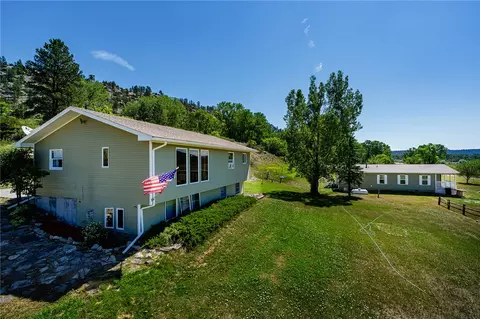 6 Eagle Mountain Rd, Columbus, MT 59019