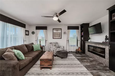 Living - 6 Eagle Mountain Rd, Columbus, MT 59019 photo 6 of 7