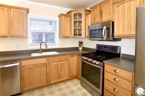 Kitchen - 519 3rd Ave, Laurel, MT 59044 photo 3 of 4