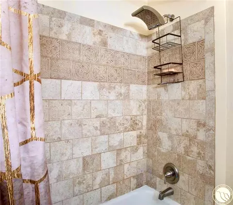 Bath - 519 3rd Ave, Laurel, MT 59044 photo 3 of 3