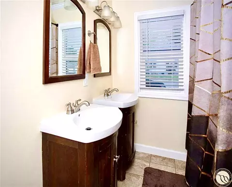 Bath - 519 3rd Ave, Laurel, MT 59044 photo 2 of 3