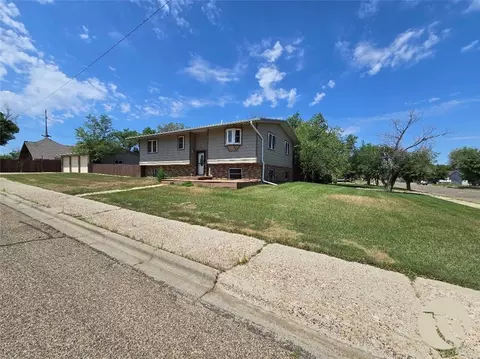 Exterior - 309 W Kewanee Ave, Baker, MT 59313 photo 3 of 8