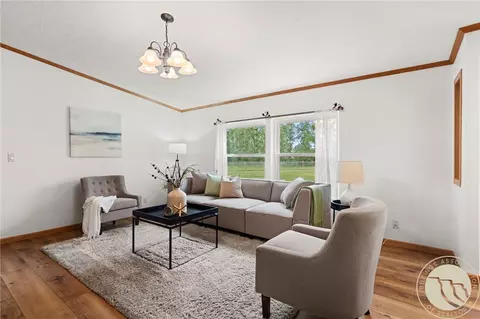 Living - 8 Rogers Pl, Laurel, MT 59044 photo 7 of 10