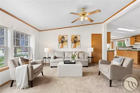 Living - 8 Rogers Pl, Laurel, MT 59044 photo 2 of 10
