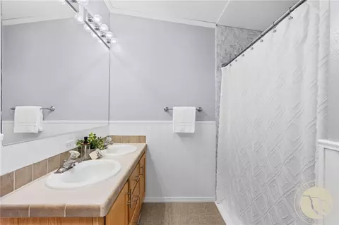 Bath - 8 Rogers Pl, Laurel, MT 59044 photo 1 of 4