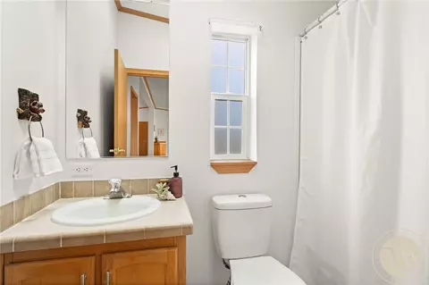 Bath - 8 Rogers Pl, Laurel, MT 59044 photo 4 of 4
