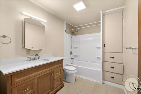Bath - 519 6th Ave, Laurel, MT 59044 photo 1 of 1