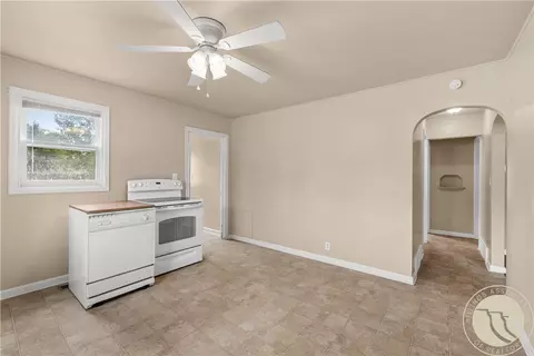 Entry Way - 519 6th Ave, Laurel, MT 59044 photo 2 of 2