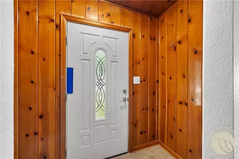 Entry Way - 519 6th Ave, Laurel, MT 59044 photo 1 of 2
